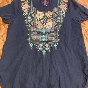 Johnny Was JW LA short sleeve navy embroidered linen tunic top